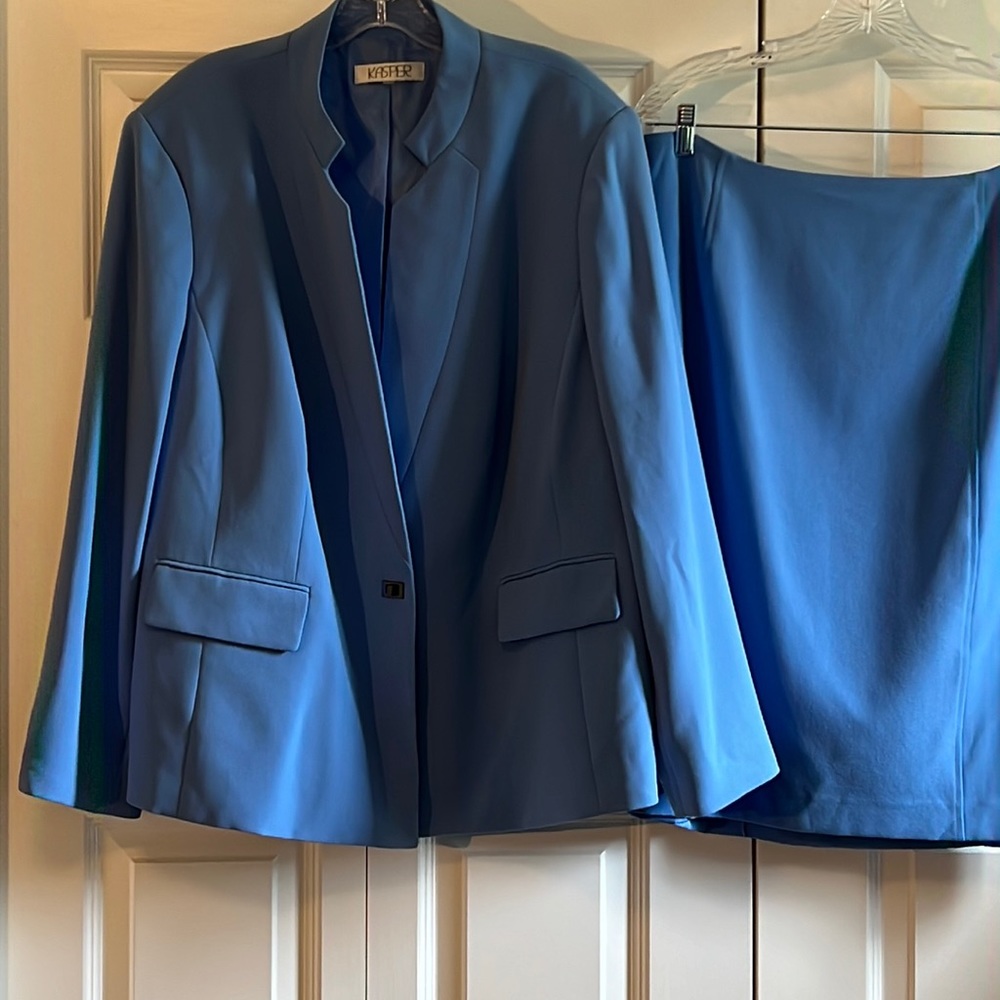 Kasper Skirt Suit
